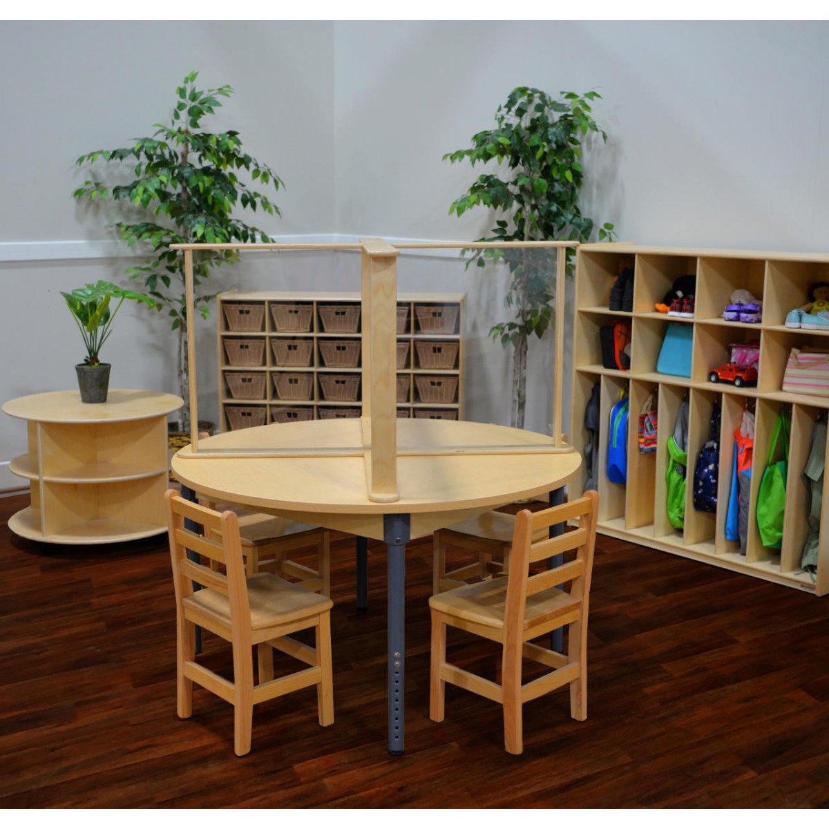 Sneeze Guard Table Partition - Square/ Round Table - The Craft Shop, Inc.